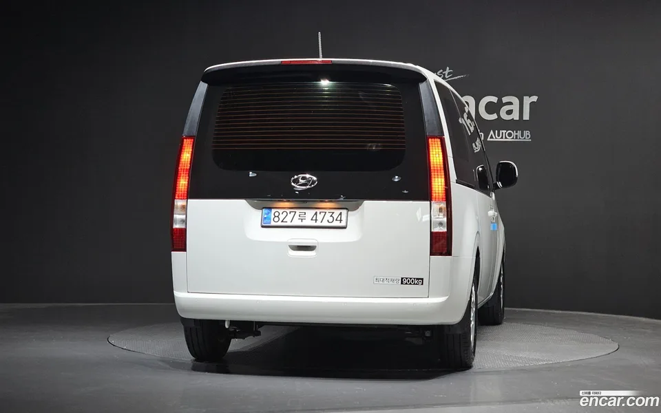 Hyundai Staria 3 2023 — thumbnail 4