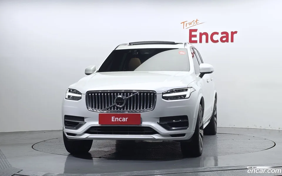 Volvo XC90 T8 2023 — thumbnail 3