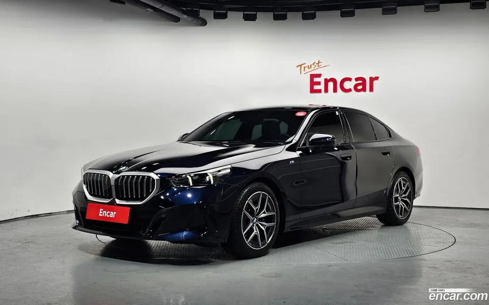 BMW 5 Series 520i M 2025 — photo 1, buy with delivery to Moscow