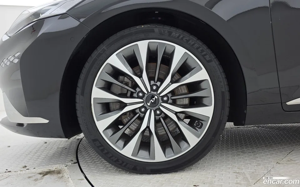 Kia K8 3.5 2WD 2023 — thumbnail 2