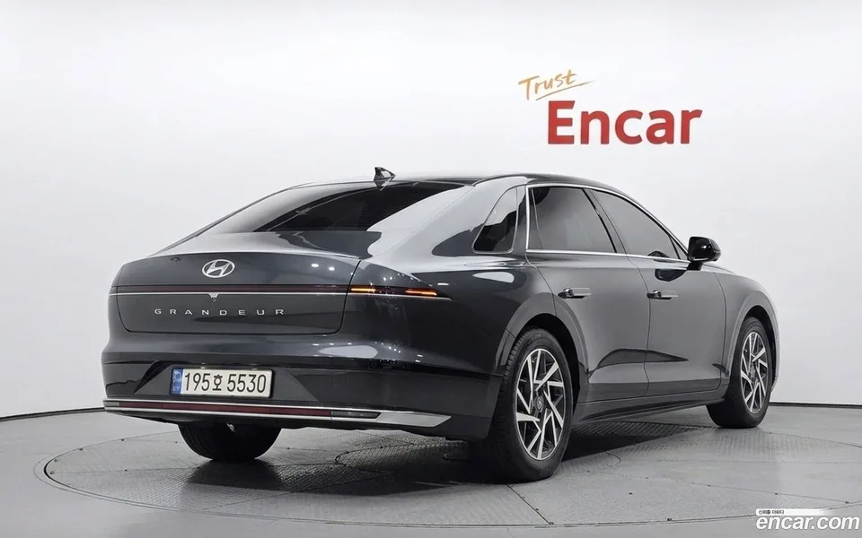 Hyundai Grandeur 2.5 2WD 2023 — thumbnail 2