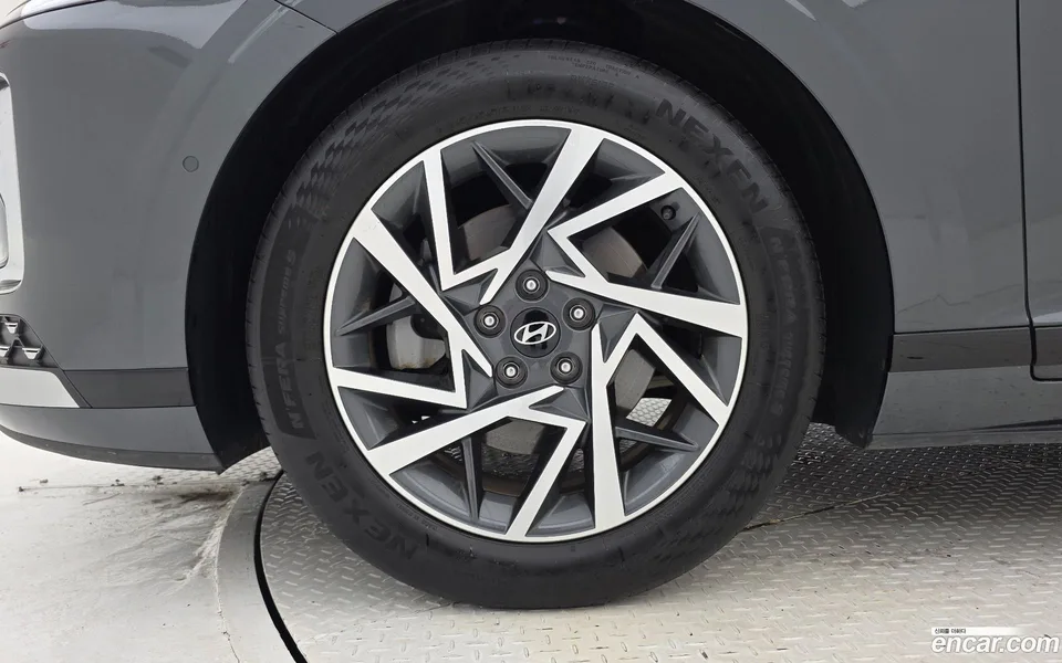 Hyundai Grandeur 2.5 2WD 2023 — thumbnail 5