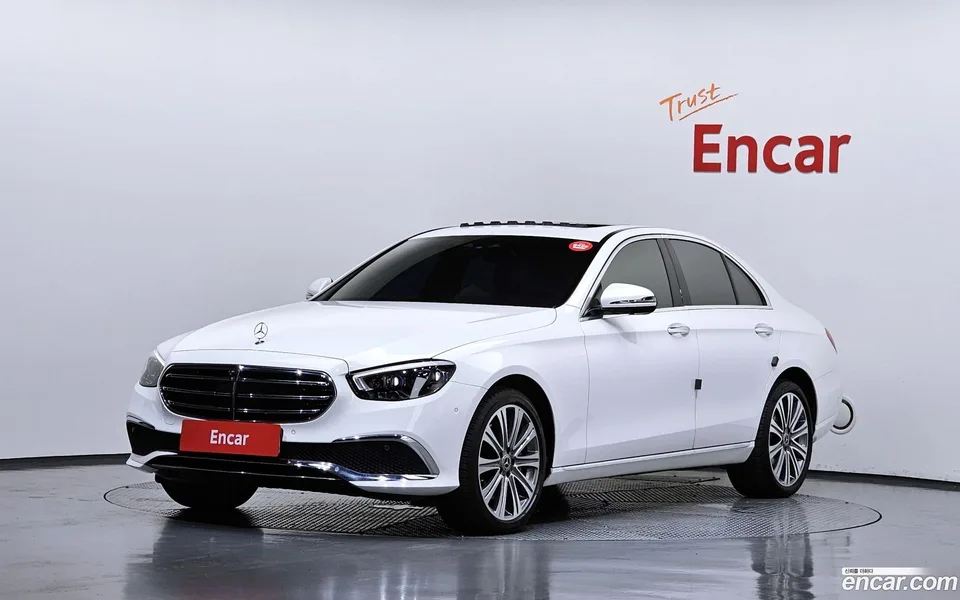Mercedes-Benz E-Class E350 4MATIC 2023 — photo 1, buy with delivery to Moscow