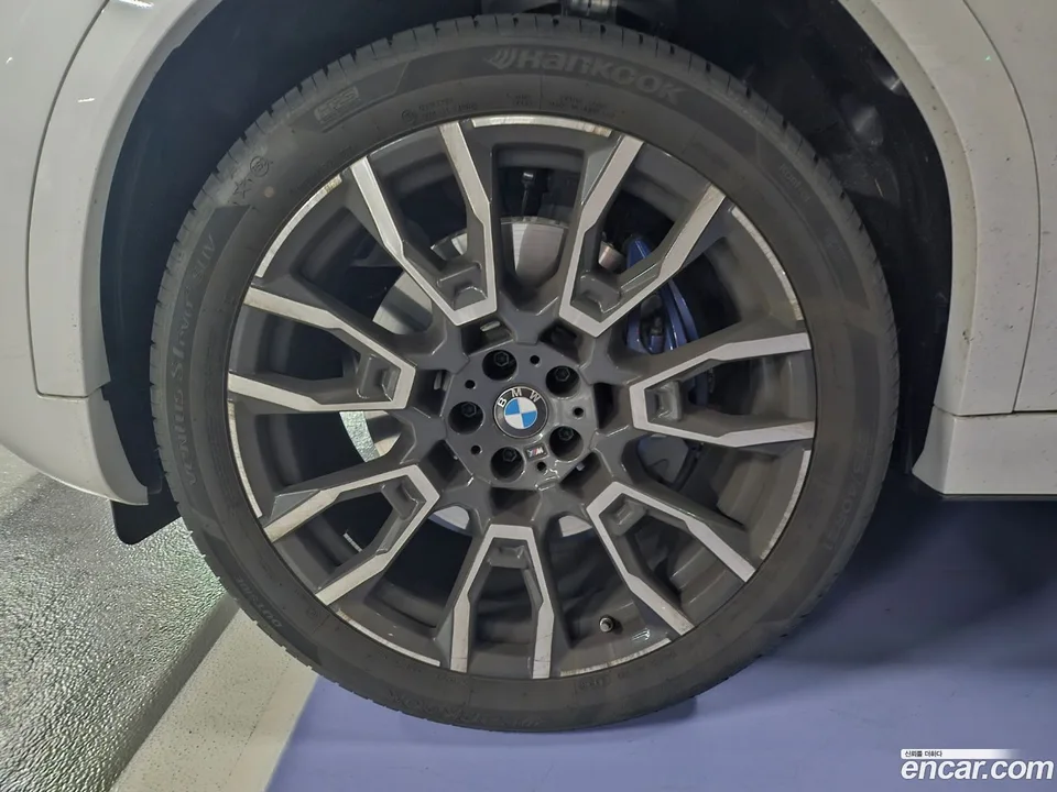 BMW X6 xDrive40i M 2024 — миниатюра 2