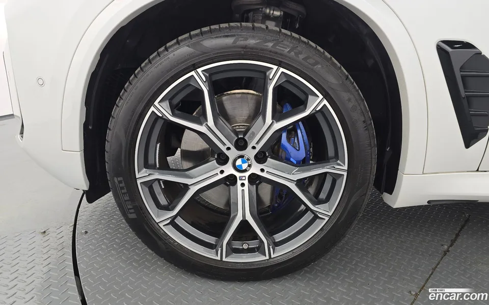 BMW X5 xDrive 30d M 2025 — thumbnail 2