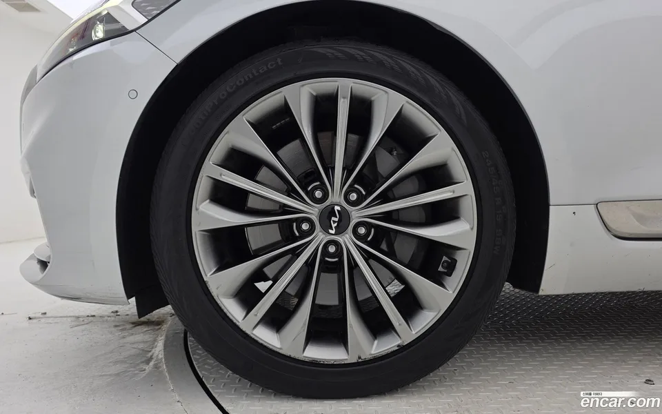 Kia K9 3.8 GDI AWD 2022 — thumbnail 2
