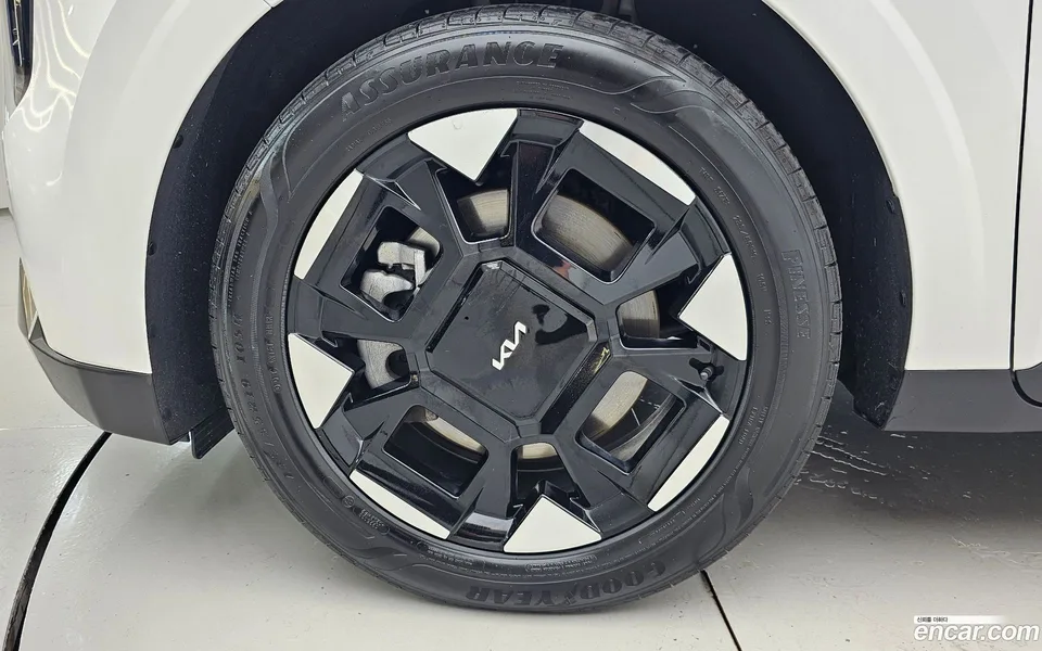 Kia Carnival 9 2024 — thumbnail 2