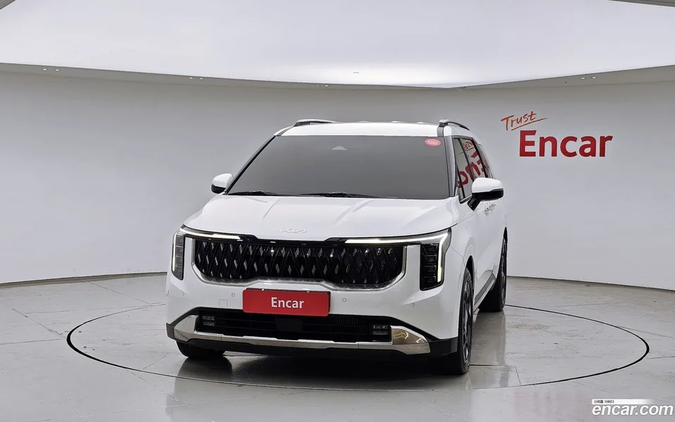 Kia Carnival 9 2024 — thumbnail 3