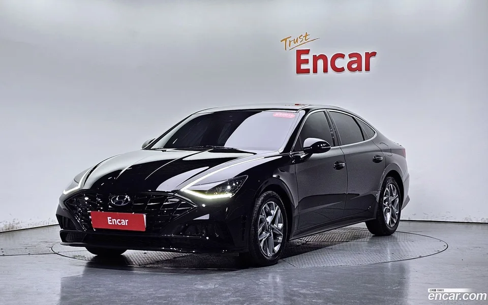 Hyundai Sonata 2.0 2022 — photo 1, buy with delivery to Moscow
