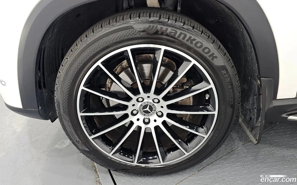Mercedes-Benz GLE-Class GLE300d 4MATIC 2023 — thumbnail 2