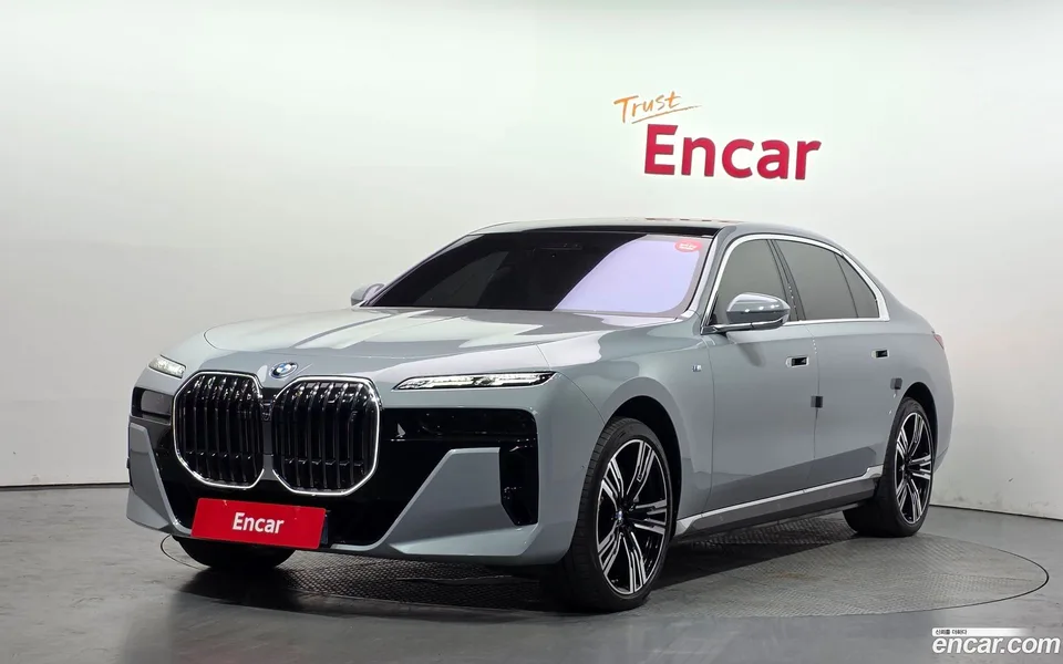 BMW i7 xDrive 60 M 2025 — photo 1, buy with delivery to Moscow