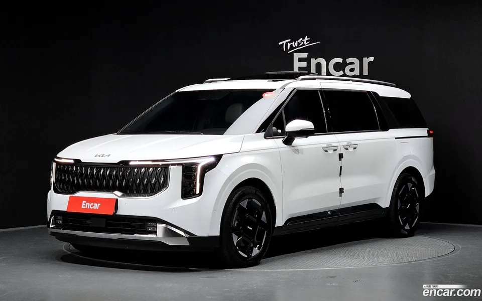 Kia Carnival HEV 9 2025 — photo 1, buy with delivery to Moscow