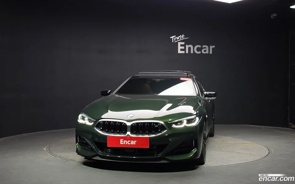 BMW 8 Series M850i xDrive 2022 — миниатюра 3