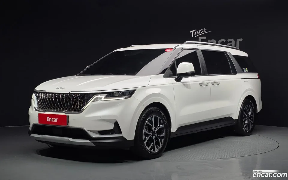 Kia Carnival 11 2022 — фото 1, купить с доставкой в Москву