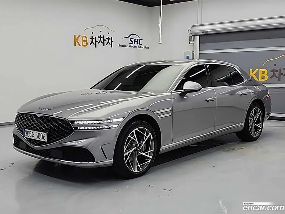 Genesis G90 3.5 AWD 2022 — photo 1, buy with delivery to Moscow