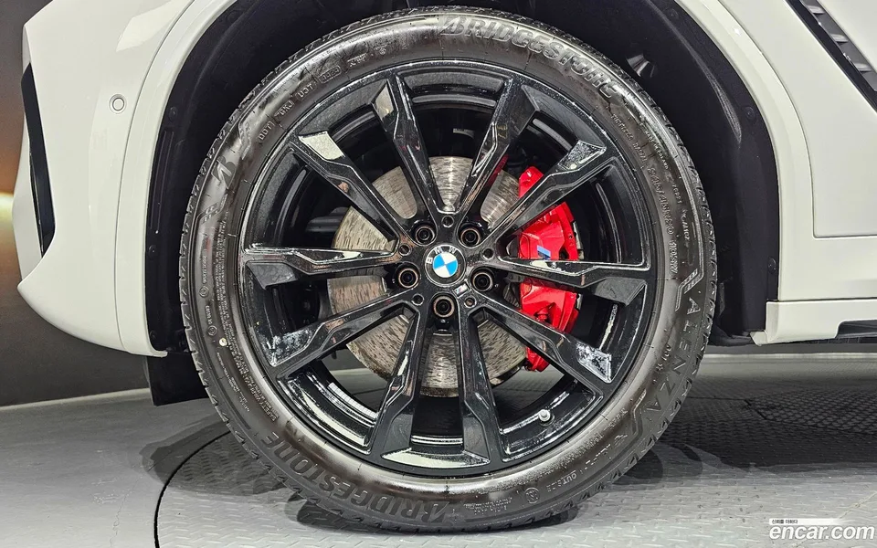 BMW X4 xDrive20i M 2025 — thumbnail 2