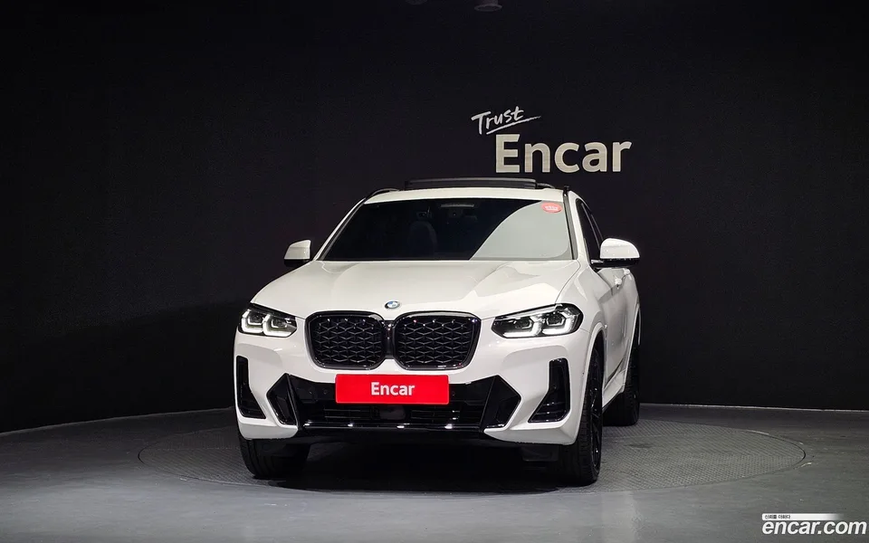 BMW X4 xDrive20i M 2025 — photo 1, buy with delivery to Moscow