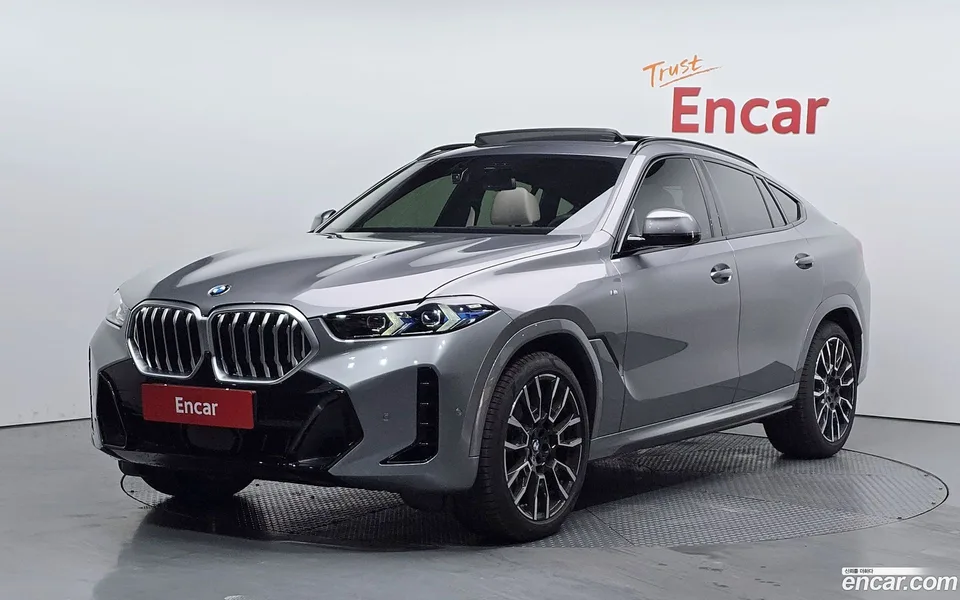 BMW X6 xDrive40i M 2025 — фото 1, купить с доставкой в Москву