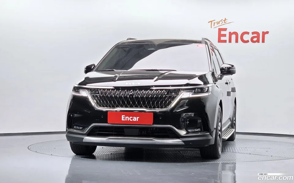 Kia Carnival 7 2023 — thumbnail 3