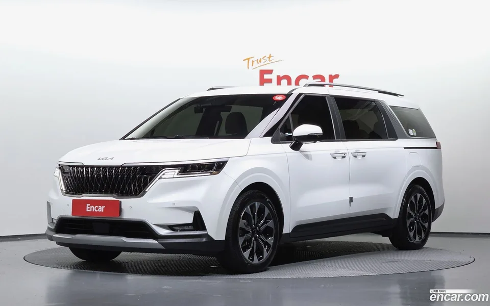 Kia Carnival 9 2022 — photo 1, buy with delivery to Moscow