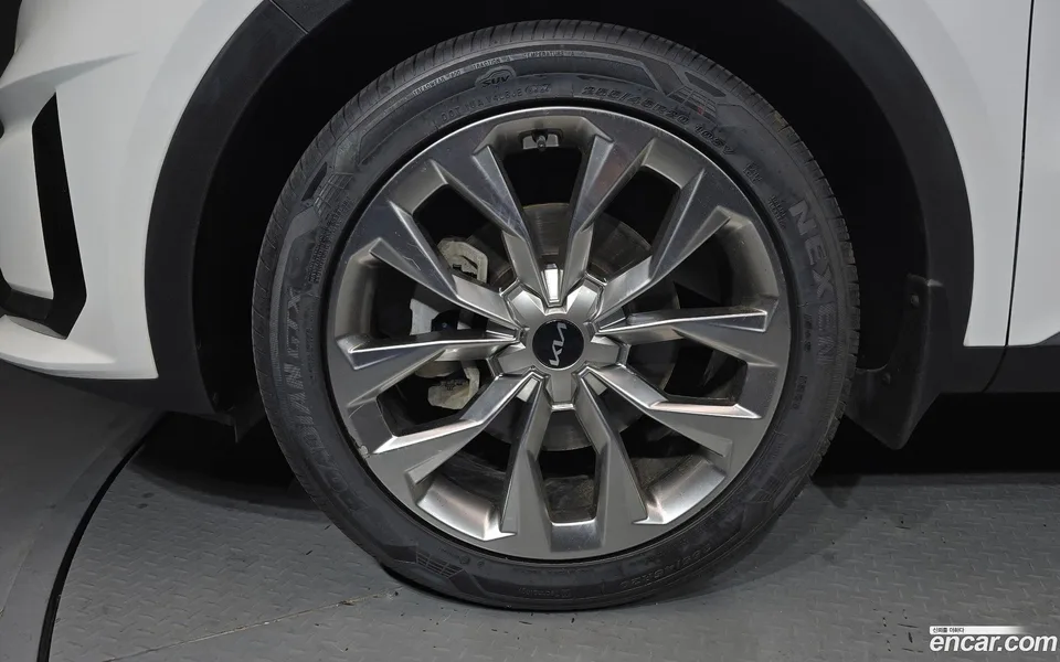 Kia Sorento 2.2 2WD 2023 — thumbnail 2