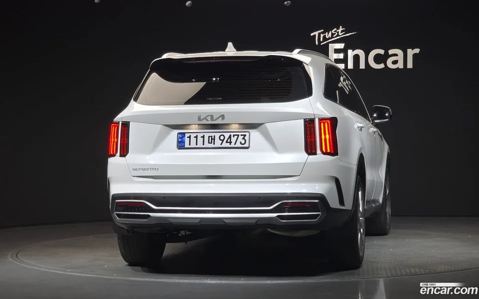 Kia Sorento 2.2 2WD 2023 — thumbnail 4