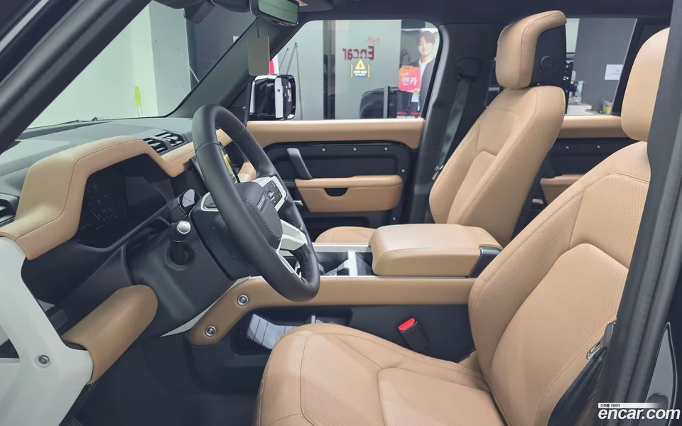 Land Rover Defender 110 D300 X- HSE 2026 — thumbnail 3
