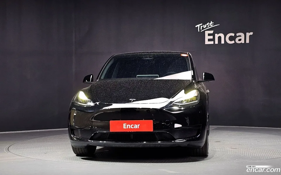 Tesla Model Y RWD 2024 — thumbnail 3