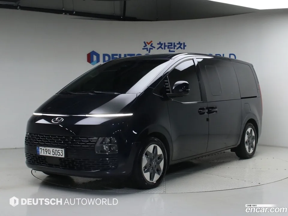 Hyundai Staria 4WD 11 2022 — photo 1, buy with delivery to Moscow