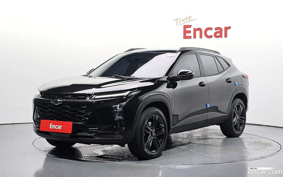 Chevrolet Trax Crossover 1.2 ACTIV 2023 — photo 1, buy with delivery to Moscow