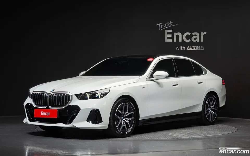 BMW 5 Series 523d M 2024 — photo 1, buy with delivery to Moscow