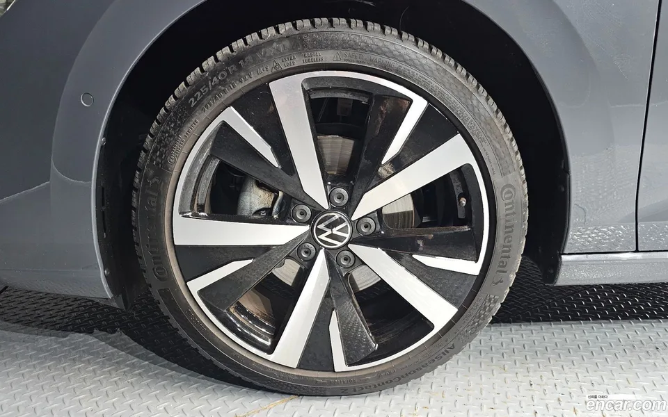 Volkswagen Golf 2.0 TDI 2025 — thumbnail 5