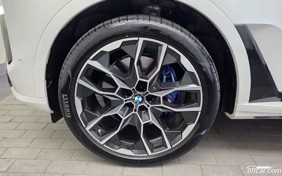 BMW X7 xDrive 40i M 7 2025 — thumbnail 5