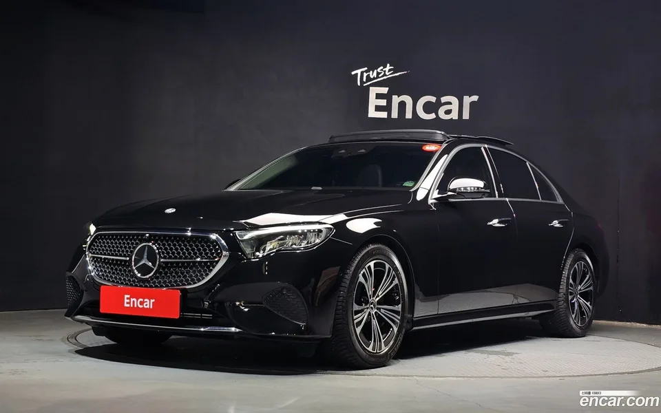 Mercedes-Benz E-Class E200 2025 — photo 1, buy with delivery to Moscow