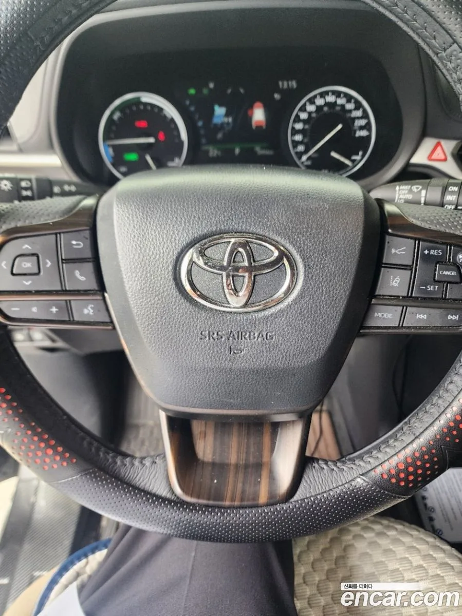 Toyota Sienna 2.5 AWD 2024 — thumbnail 2