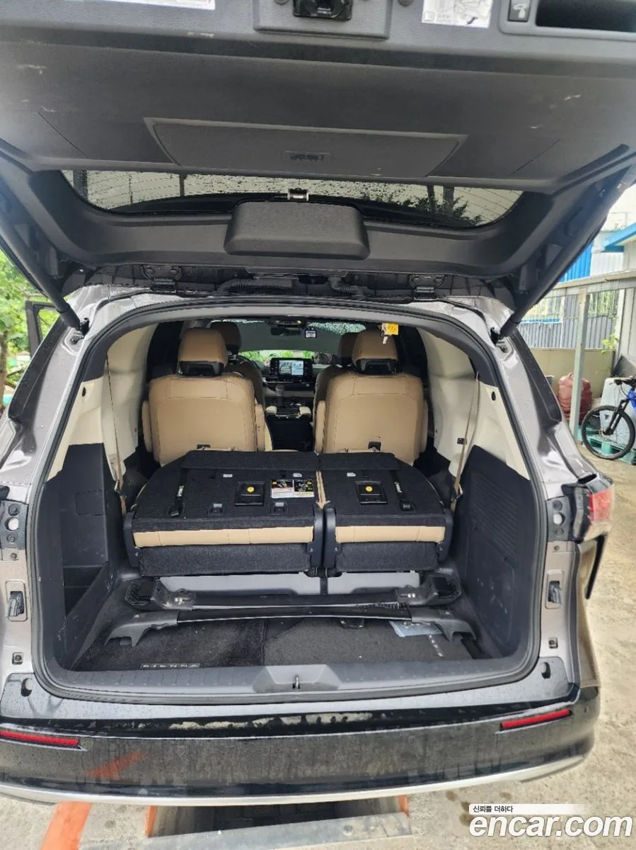 Toyota Sienna 2.5 AWD 2024 — thumbnail 4