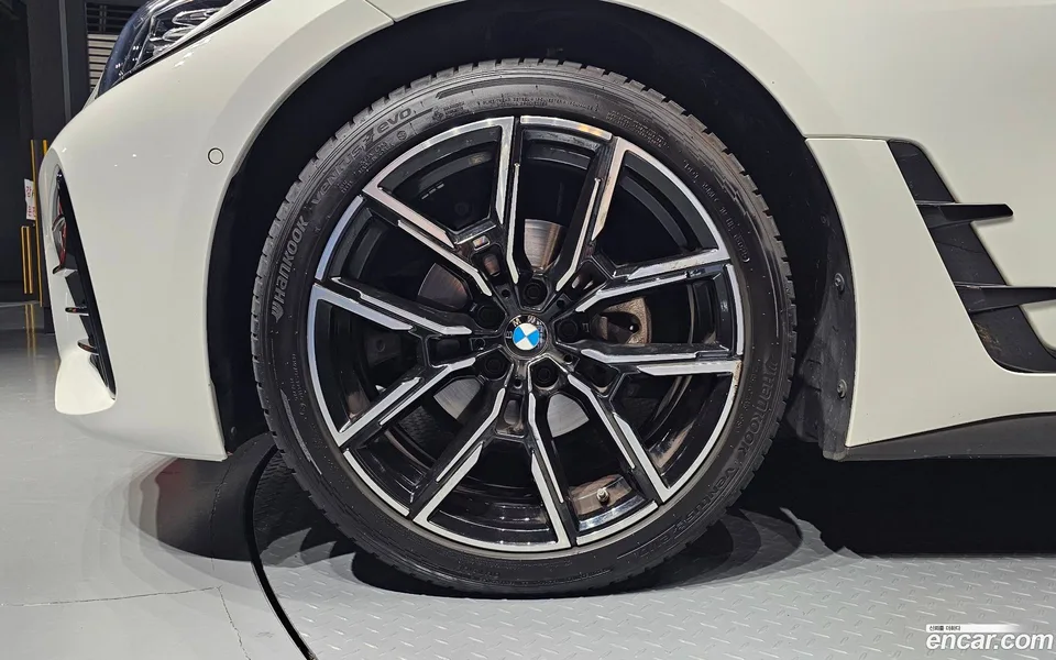 BMW 4 Series 420i M 2023 — thumbnail 5