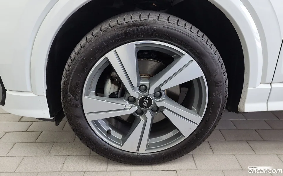Audi Q2 35 TDI 2023 — миниатюра 5