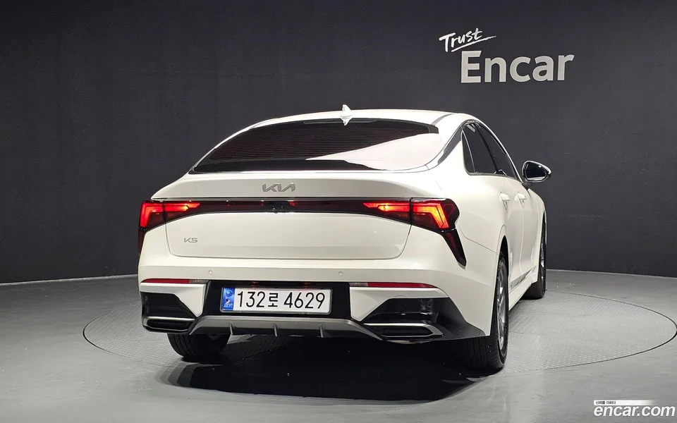 Kia K5 2.0 LPi() 2023 — thumbnail 4