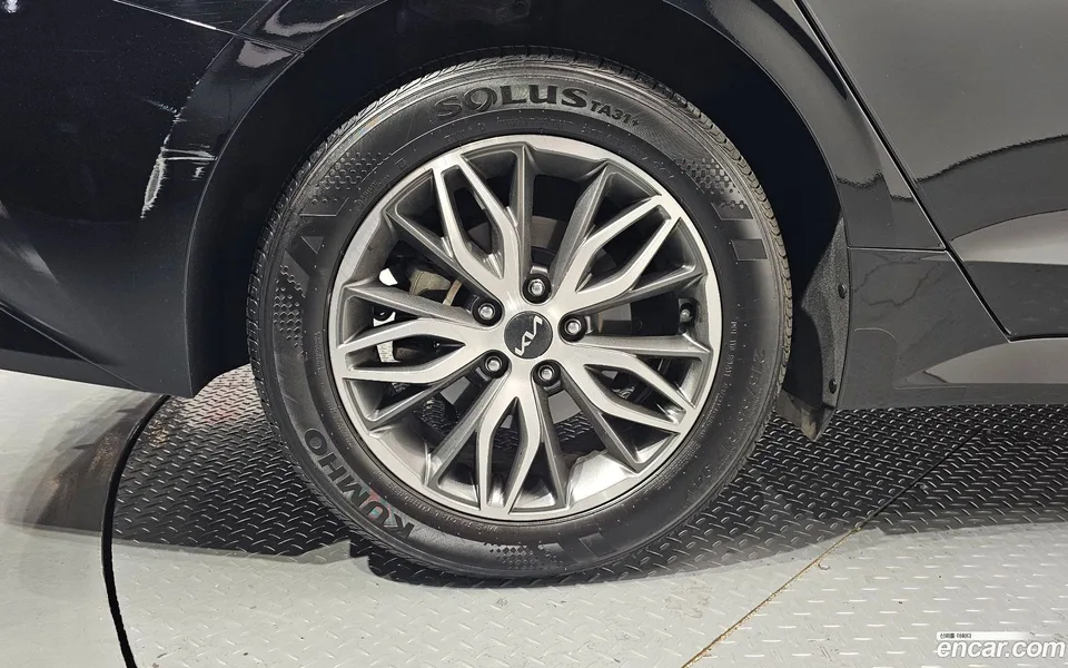 Kia K5 2.0 2023 — thumbnail 5