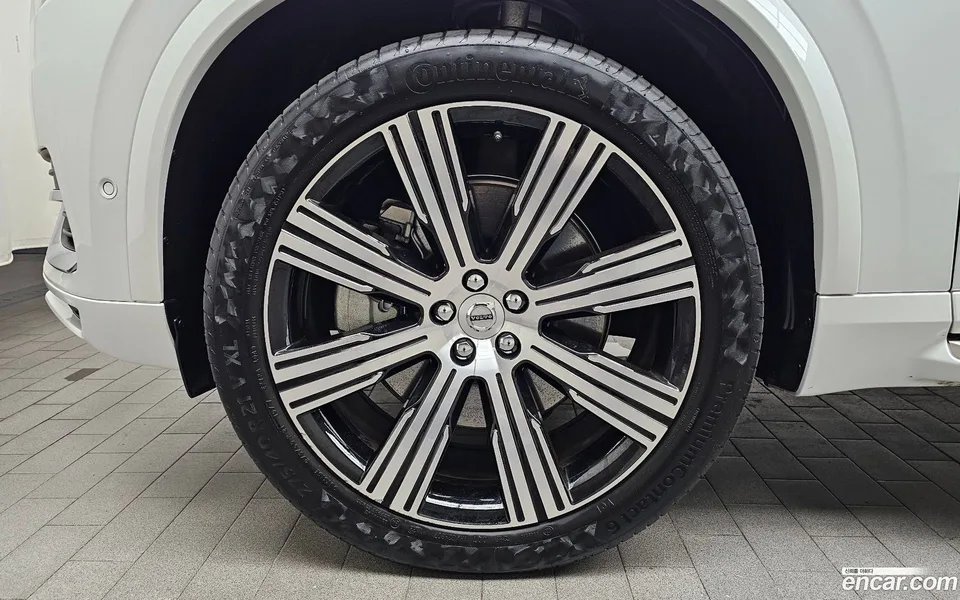 Volvo XC90 T8 2022 — thumbnail 5