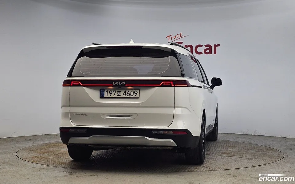 Kia Carnival 9 2022 — thumbnail 4