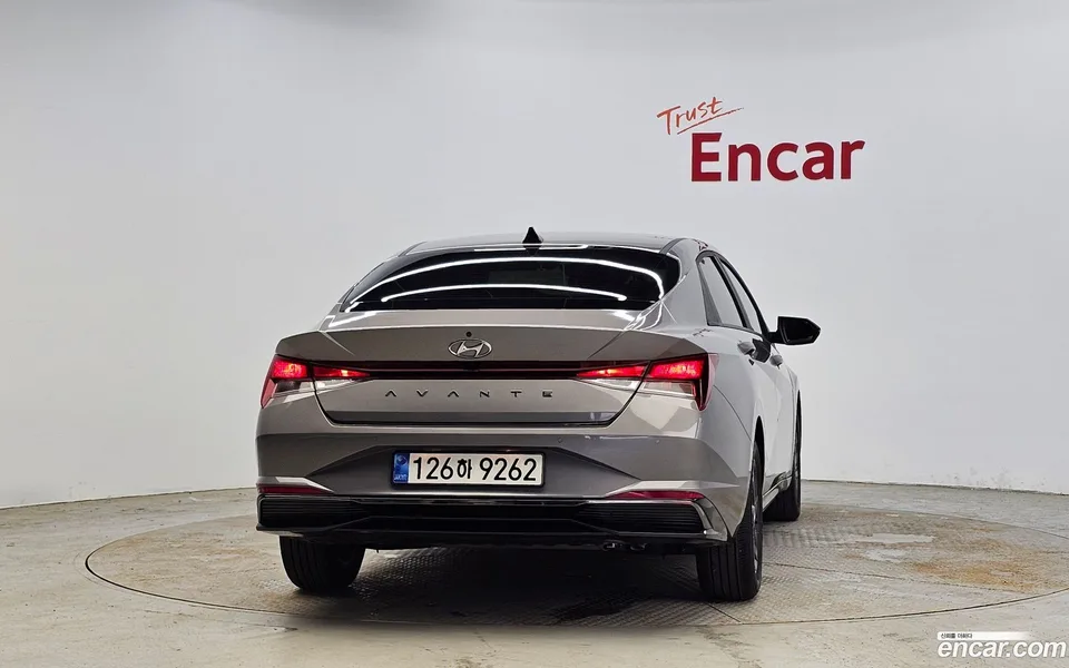 Hyundai Avante Hybrid 2022 — thumbnail 4