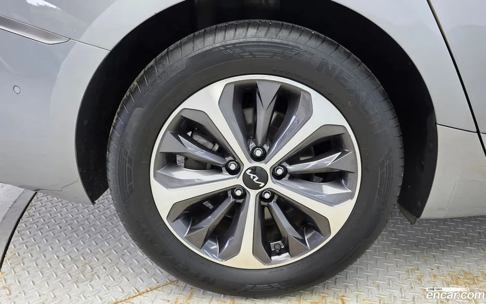 Kia K8 Hybrid 2022 — thumbnail 2