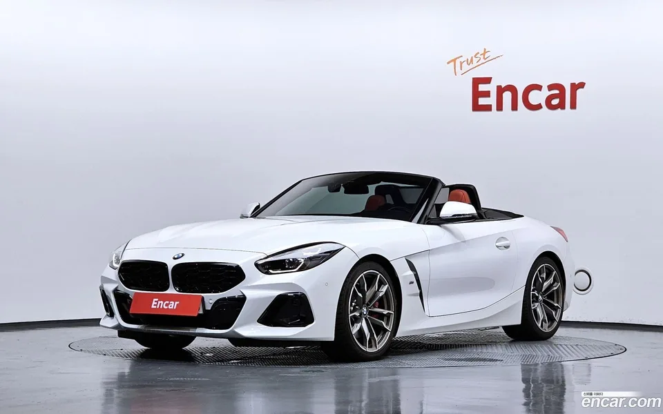 BMW Z4 M40i 2023 — фото 1, купить с доставкой в Москву