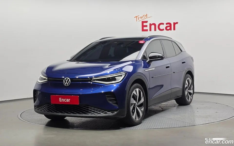 Volkswagen ID.4 2023 — photo 1, buy with delivery to Moscow