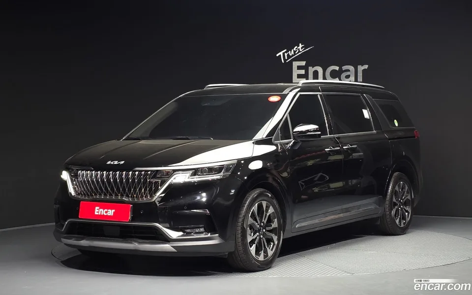 Kia Carnival 7 2022 — photo 1, buy with delivery to Moscow