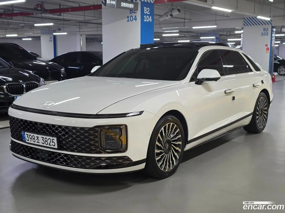 Hyundai Grandeur Hybrid 2023 — photo 1, buy with delivery to Moscow