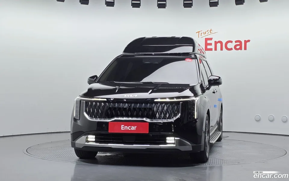 Kia Carnival 9 2024 — thumbnail 3