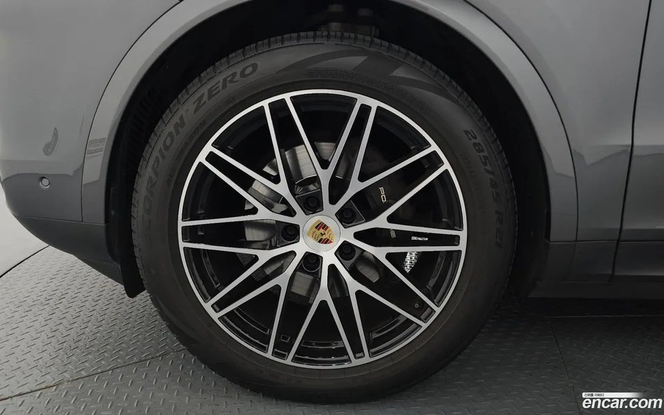 Porsche Cayenne 3.0 2024 — thumbnail 5